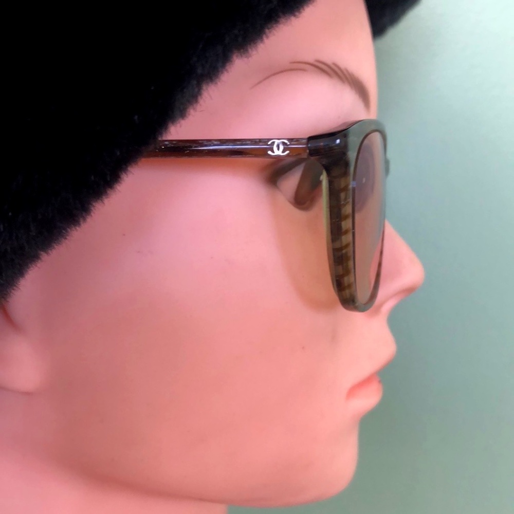 CHANEL Brown Sunglasses